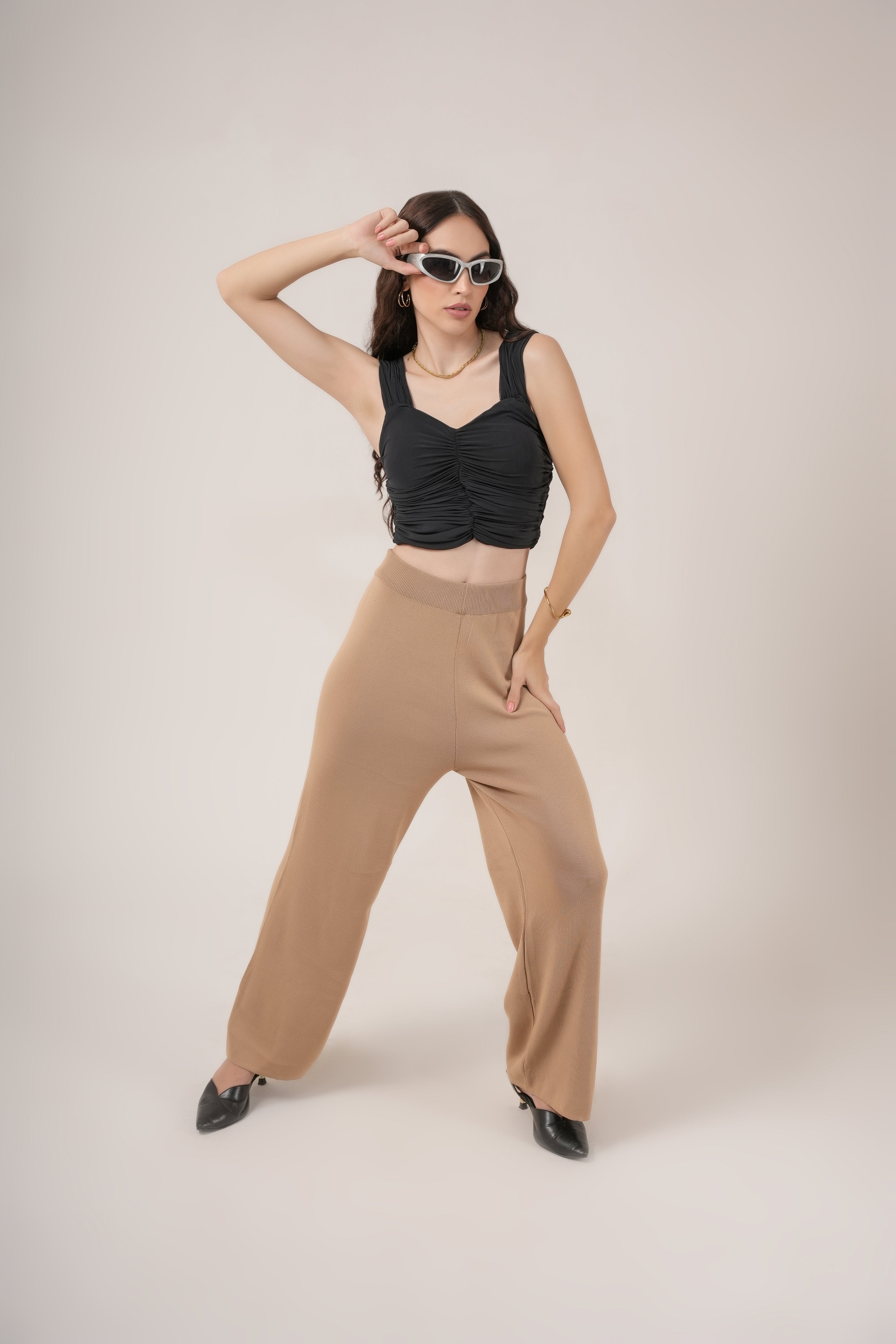Clobug Women Solid Sweetheart Neck Lycra blend Sleeveless Crop Top
