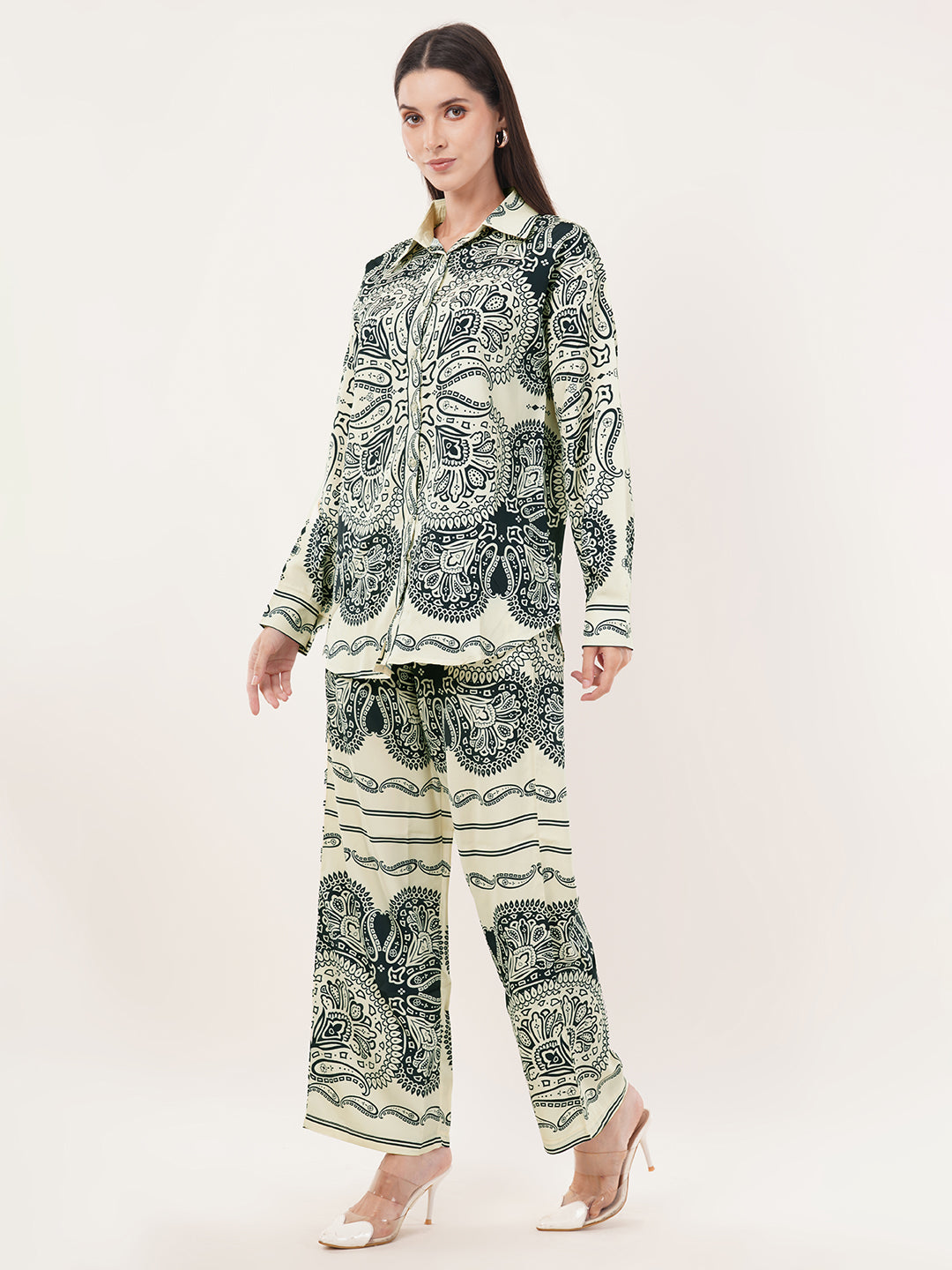 Clobug Women Printed Full Sleeve Crepe Shirt & Pant Co-ord Set