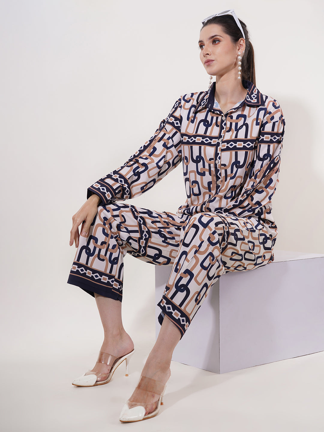 Clobug Women Printed Full Sleeve Crepe Shirt & Pant Co-ord Set