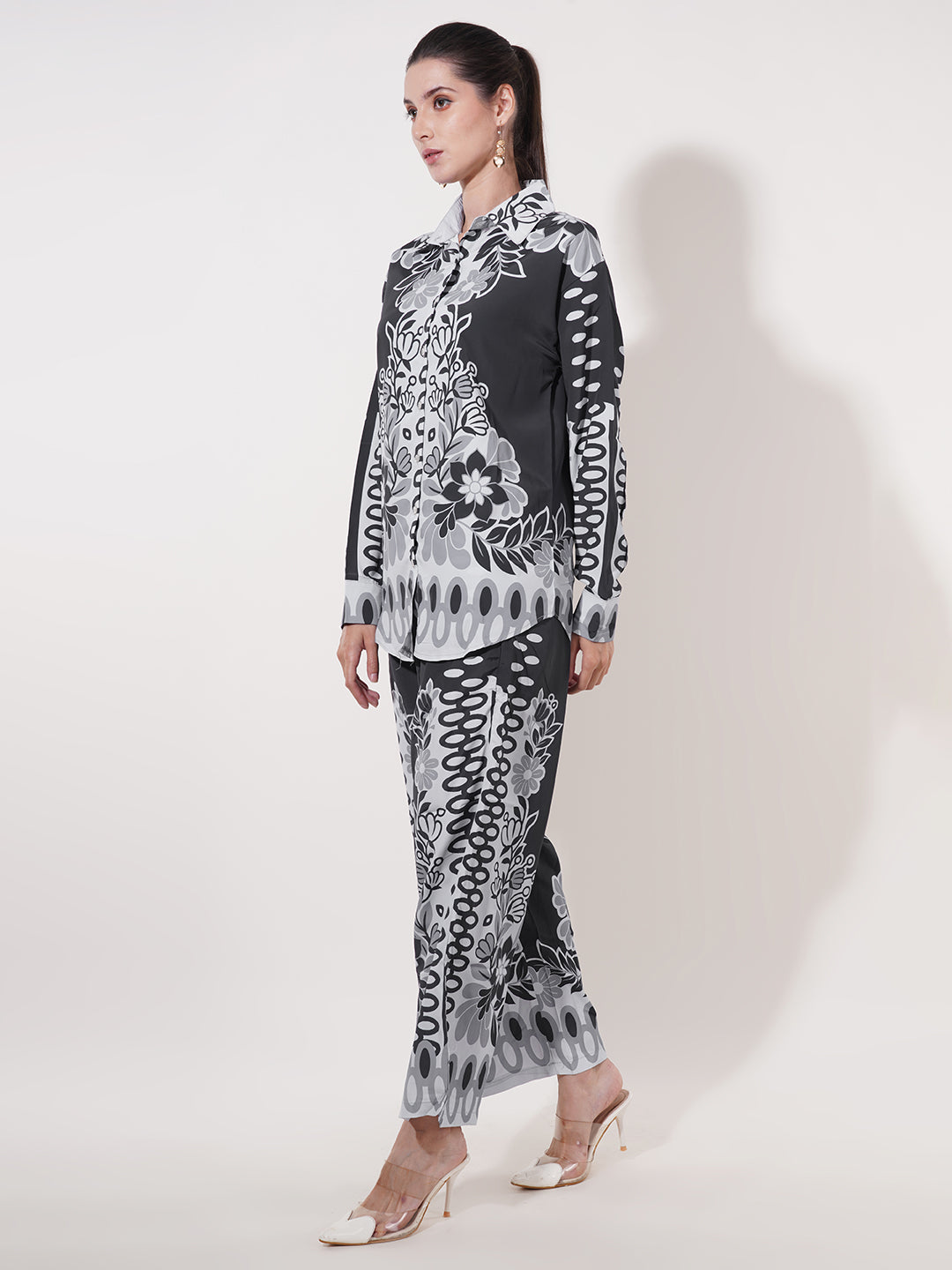 Clobug Women Printed Full Sleeve Crepe Shirt & Pant Co-ord Set