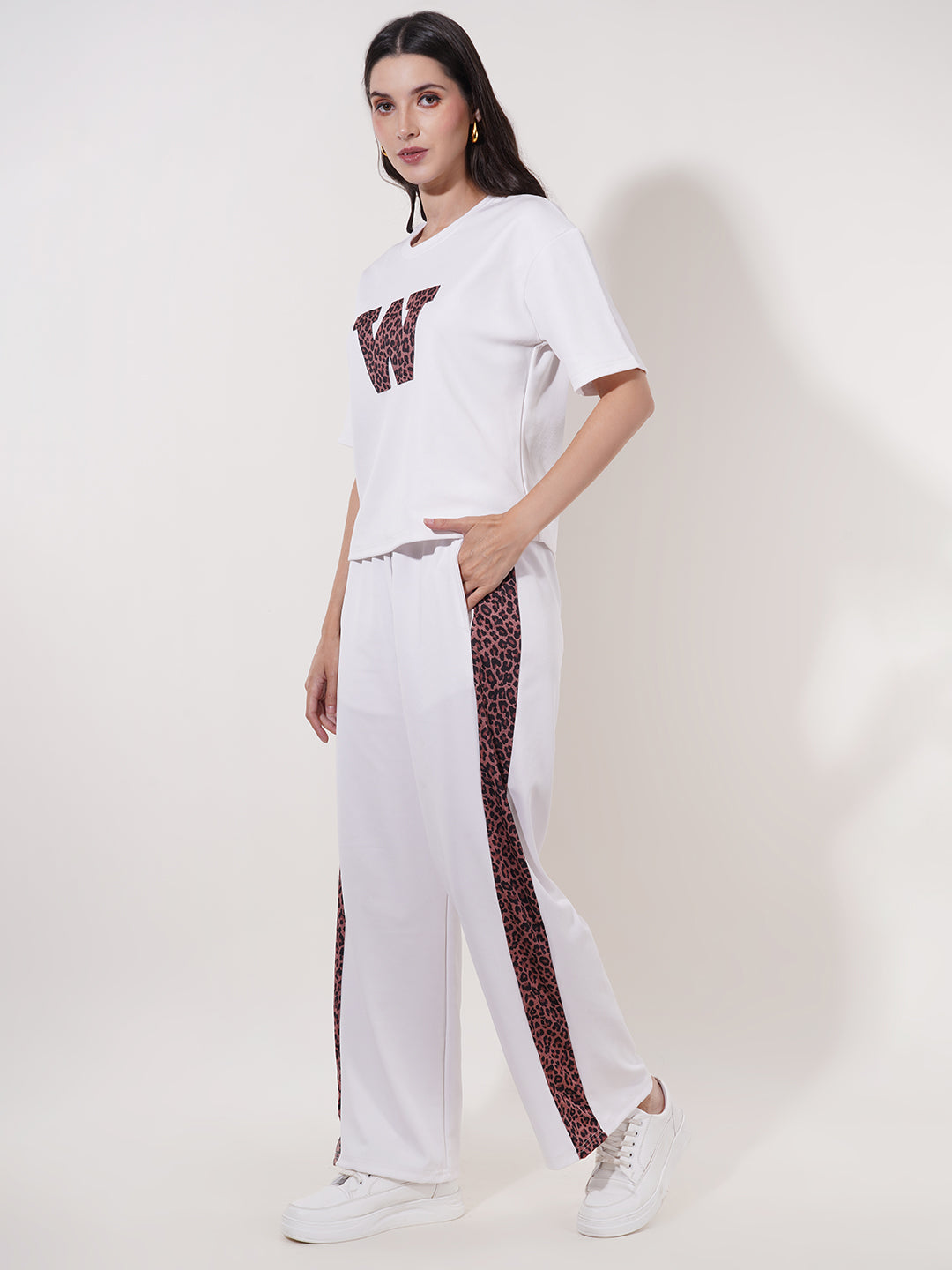 Clobug Women Printed Short Sleeve Cotton Blend T-shirt & Pant Co-ord Set