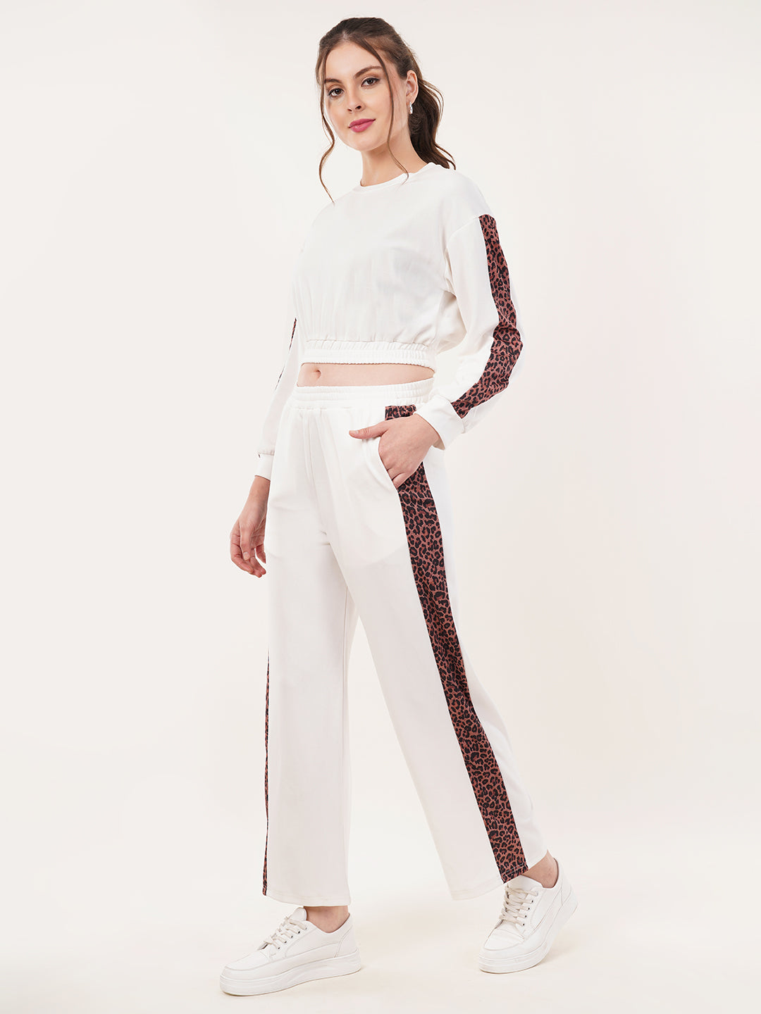 Clobug Women Round Neck Cotton Blend Sweatshirt With Joggers Classic Winter Co-ord Set