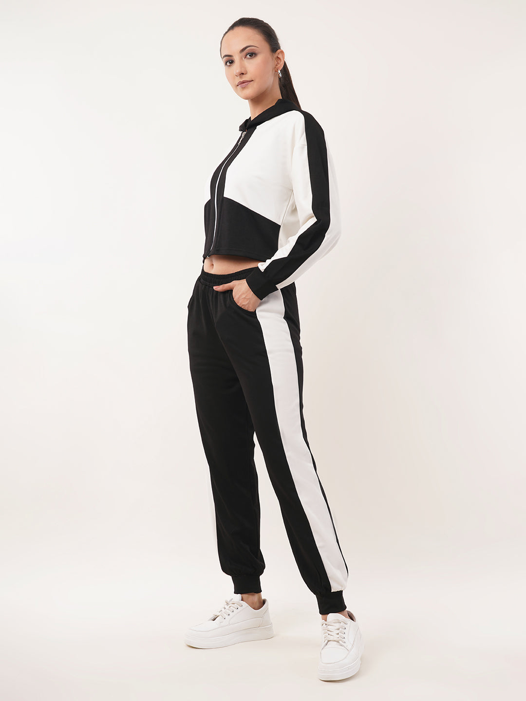 Clobug Women Hood Neck Cotton Blend Sweatshirt With Joggers Classic Winter Co-ord Set