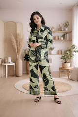 Clobug Women Printed Full Sleeve Crepe Shirt & Pant Co-ord Set