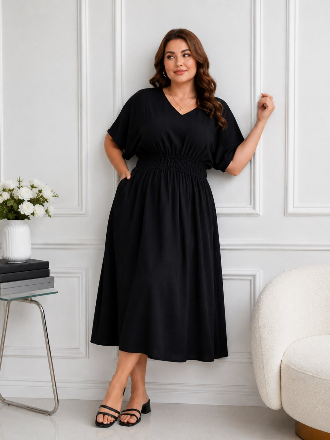 Women's Curve Solid Black V-Neck Midi Dress