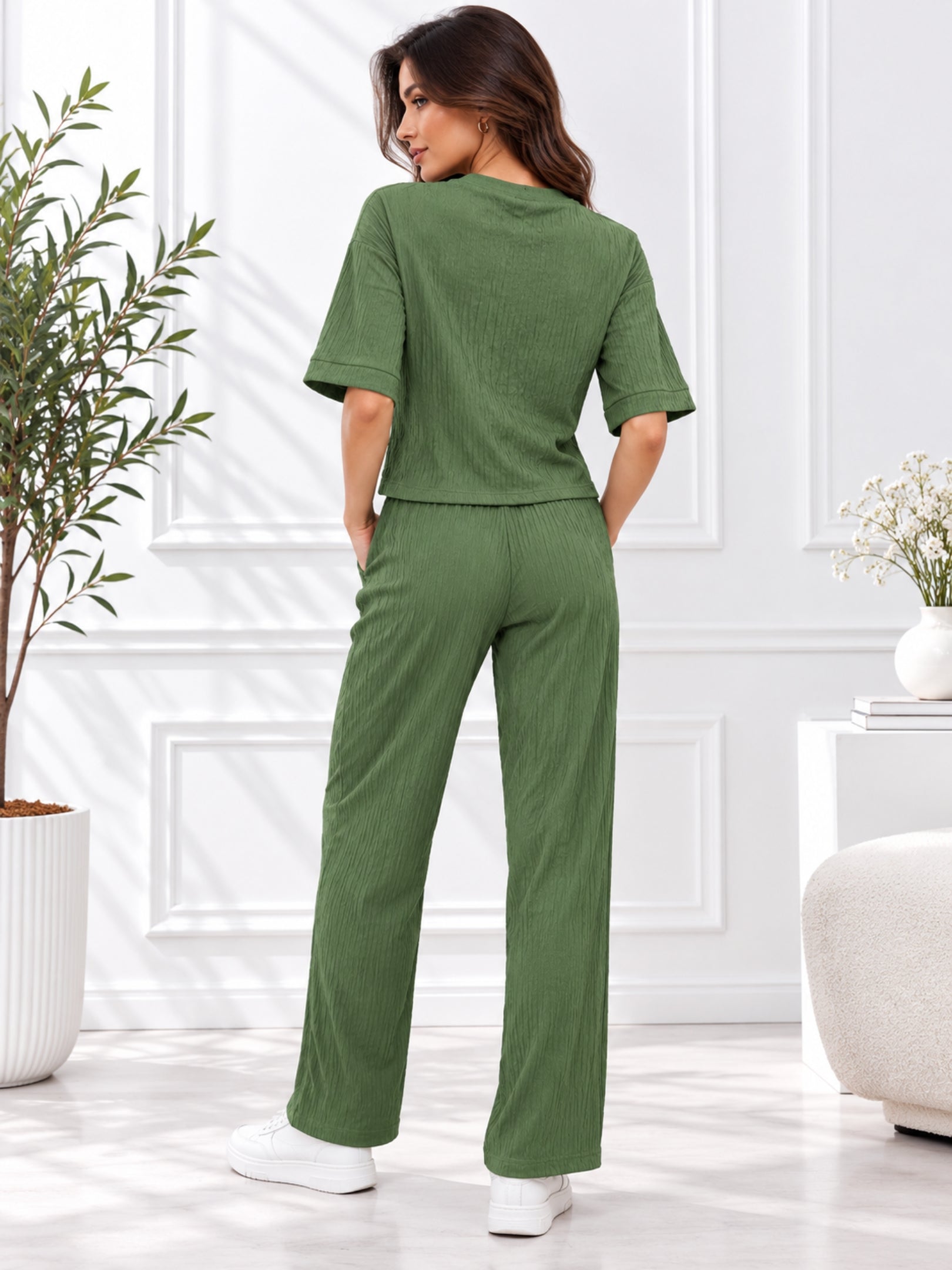 Clobug Crinkle co ord set with Round Neck & Half Sleeve