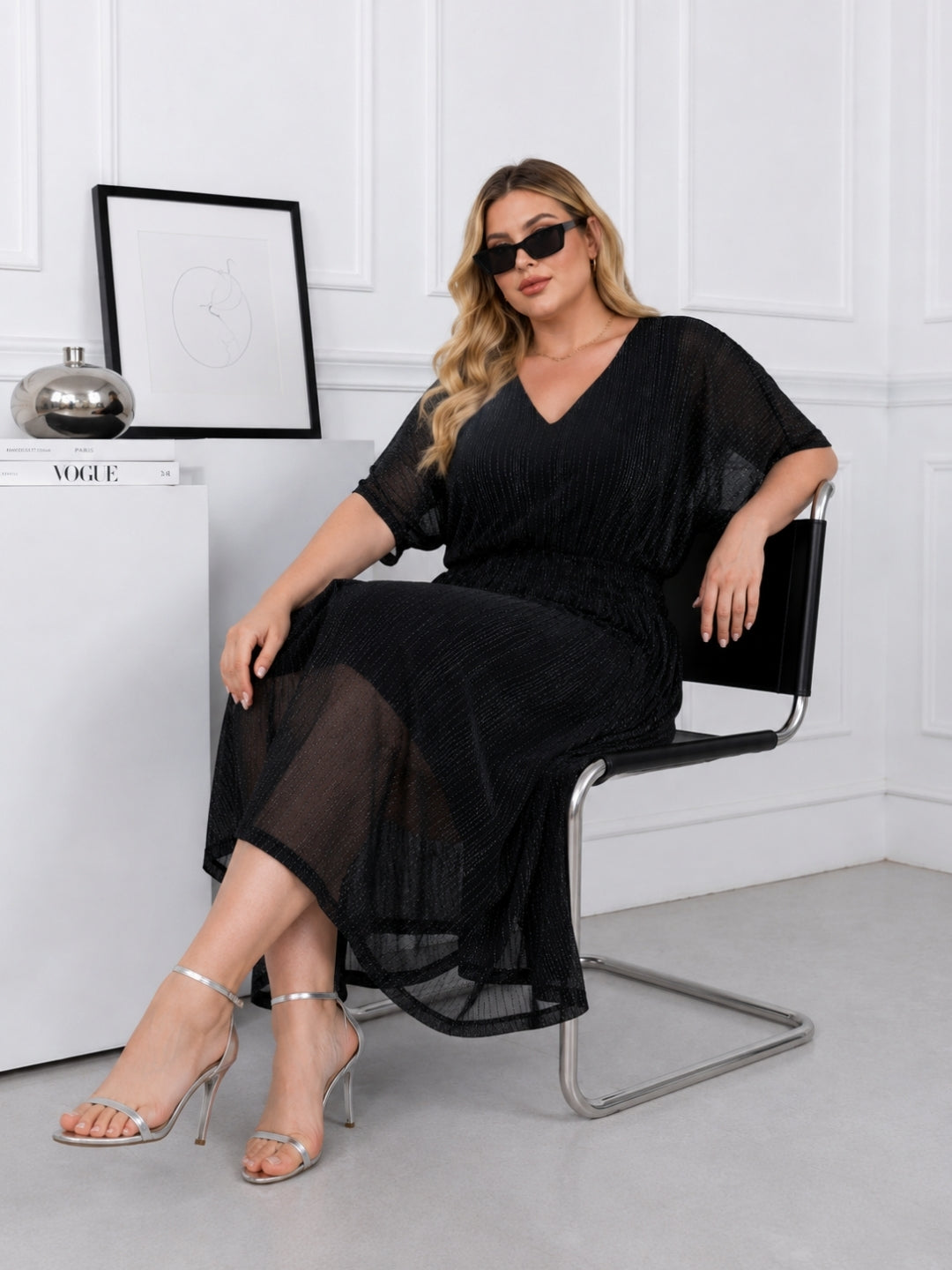 Women's Curve Solid Black V-Neck Mesh Dress