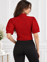 Clobug Solid V Neck Textured Crop Top