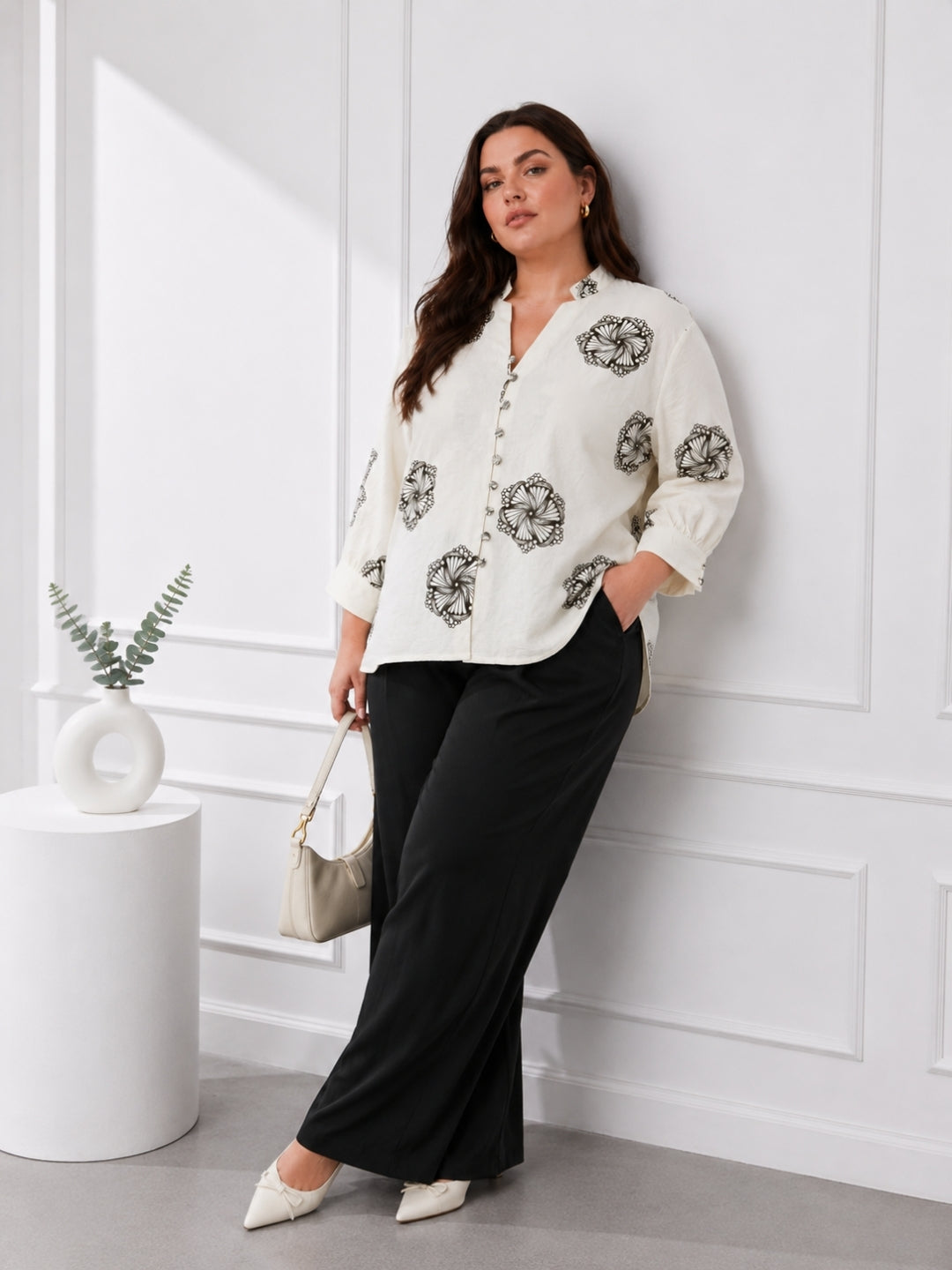 Women's Plus Size Ivory Floral Printed Mandarin Collar Shirt
