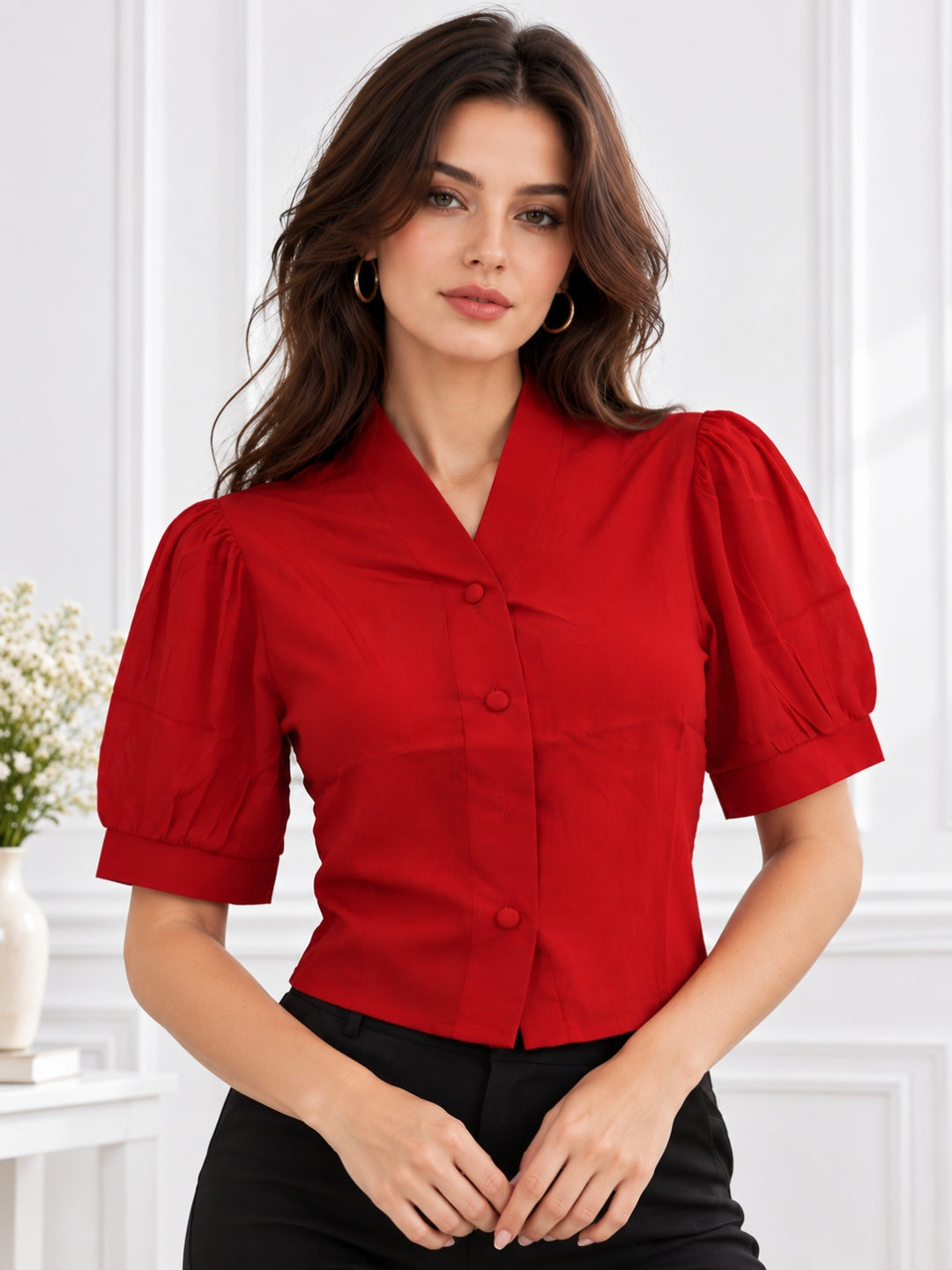 Clobug Solid V Neck Textured Crop Top