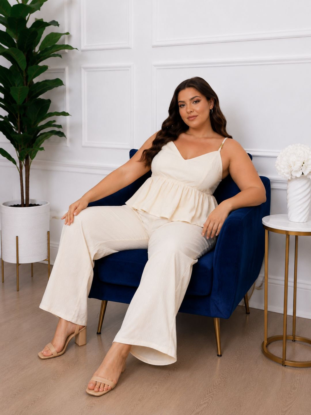 Women's Plus Size White Sweetheart Neck Top & Pant Co-Ord Set