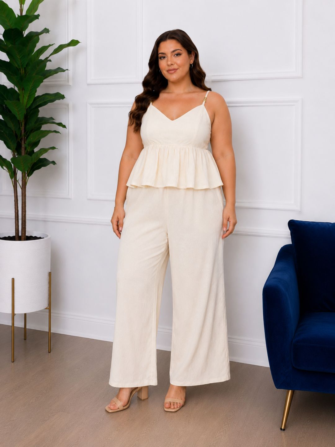 Women's Plus Size White Sweetheart Neck Top & Pant Co-Ord Set