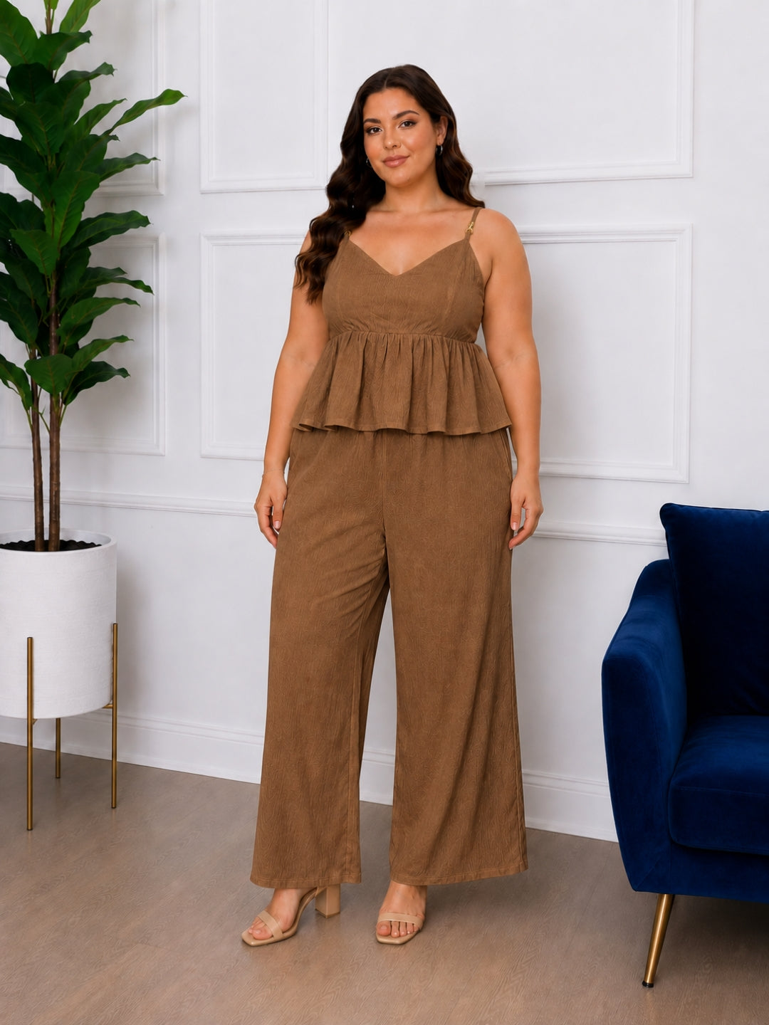 Women's Plus Size White Sweetheart Neck Top & Pant Co-Ord Set