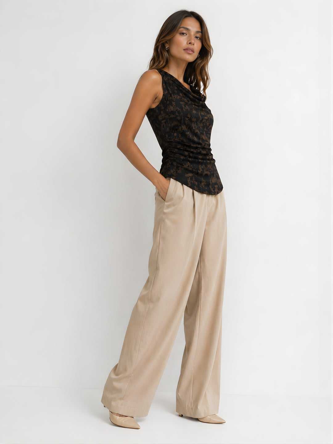 Women's Black Sleeveless Printed Top