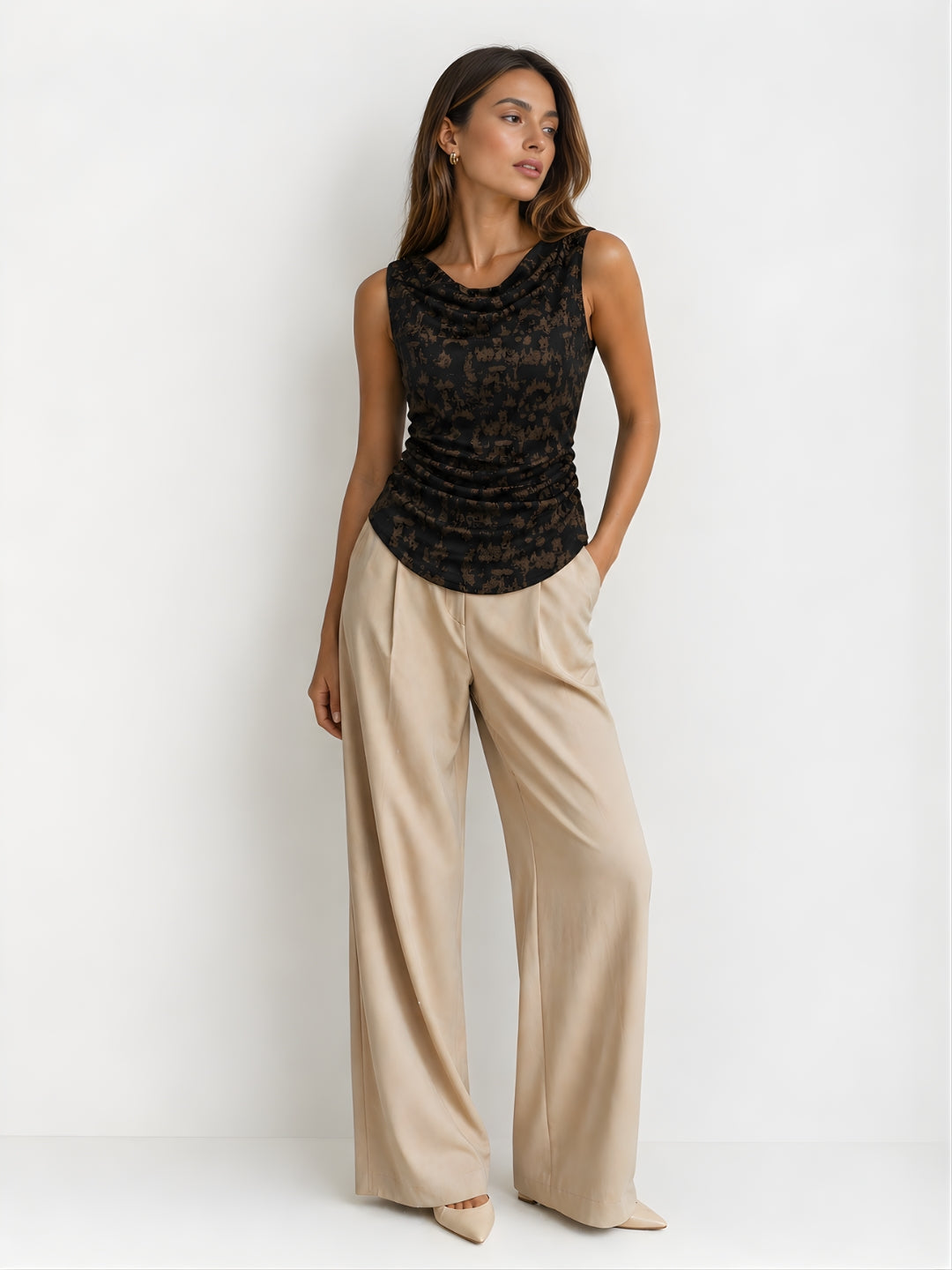 Women's Black Sleeveless Printed Top