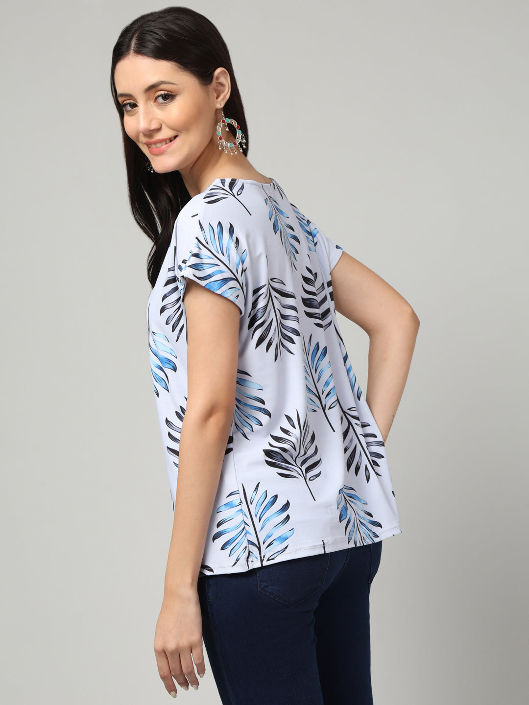 Clobug Stylish Printed Round Neck Top for Women – Trendy Summer Top