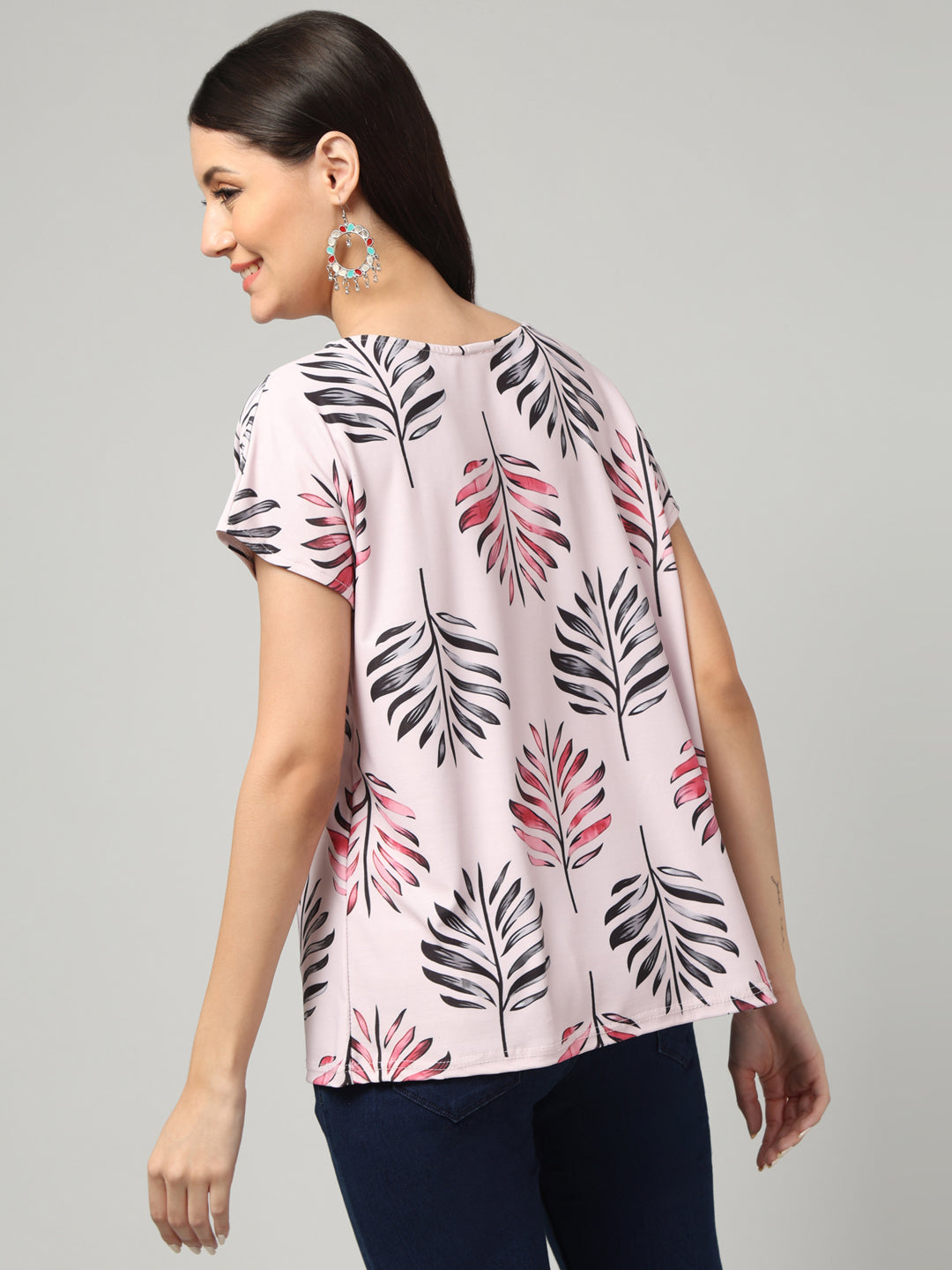 Clobug Stylish Printed Round Neck Top for Women – Trendy Summer Top