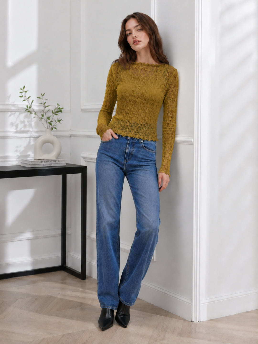 Clobug Women Boat Neck Net Top