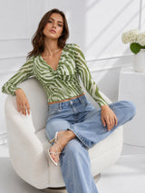 Clobug Women Printed V neck Full Sleeve Crop Top