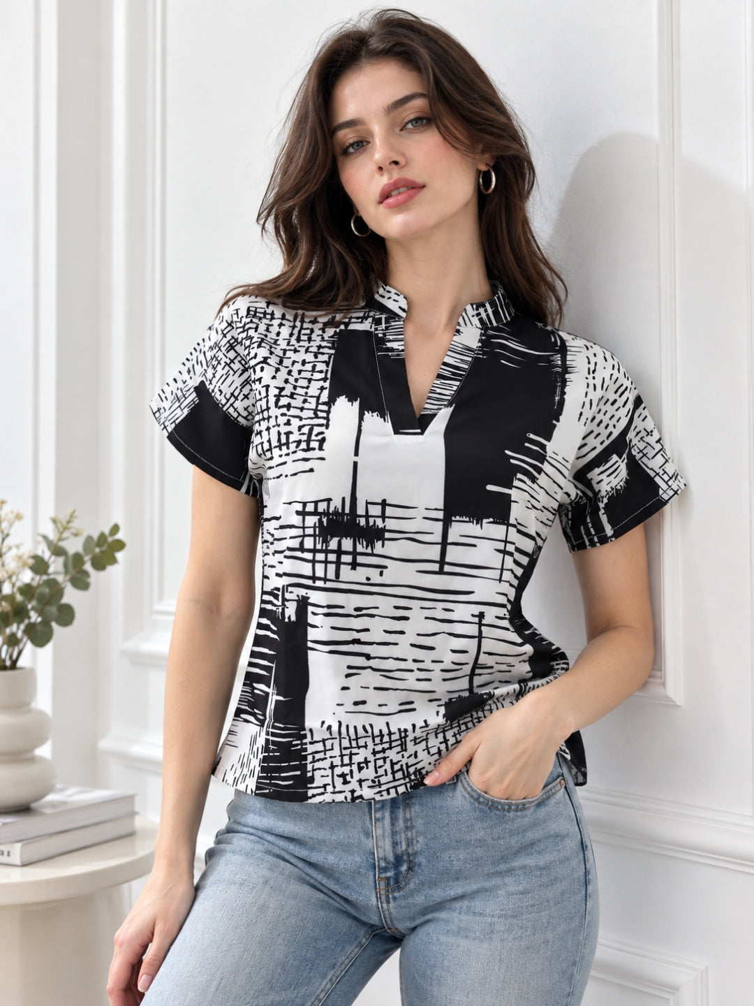Clobug Stylish Printed V Neck Top for Women – Trendy Summer Top