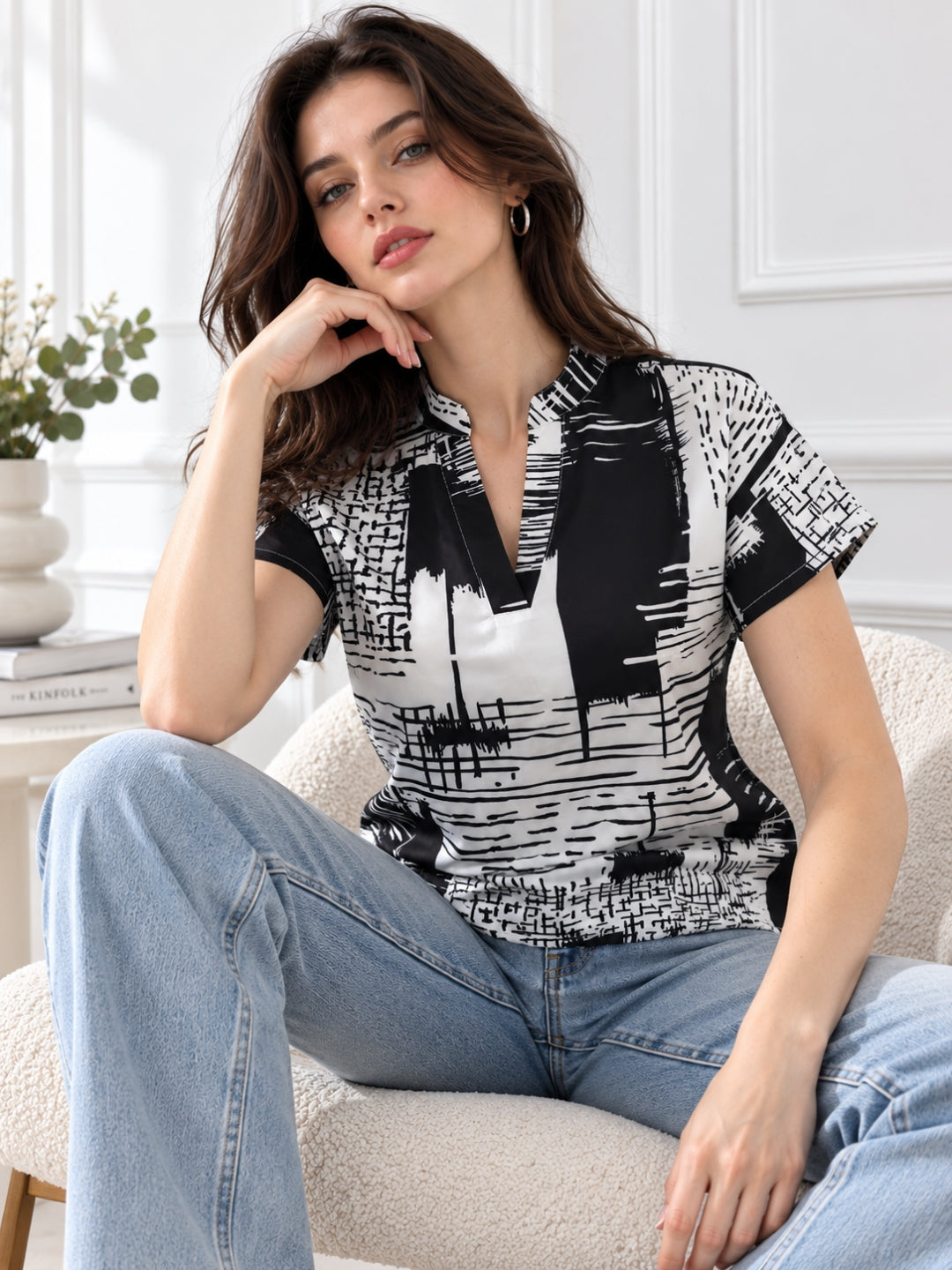 Clobug Stylish Printed V Neck Top for Women – Trendy Summer Top