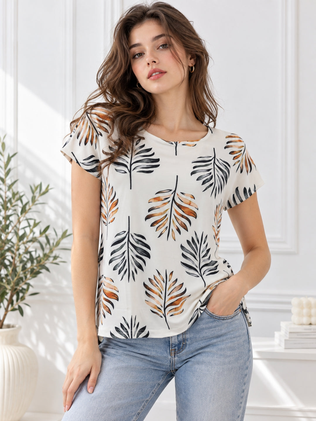 Clobug Stylish Printed Round Neck Top for Women – Trendy Summer Top