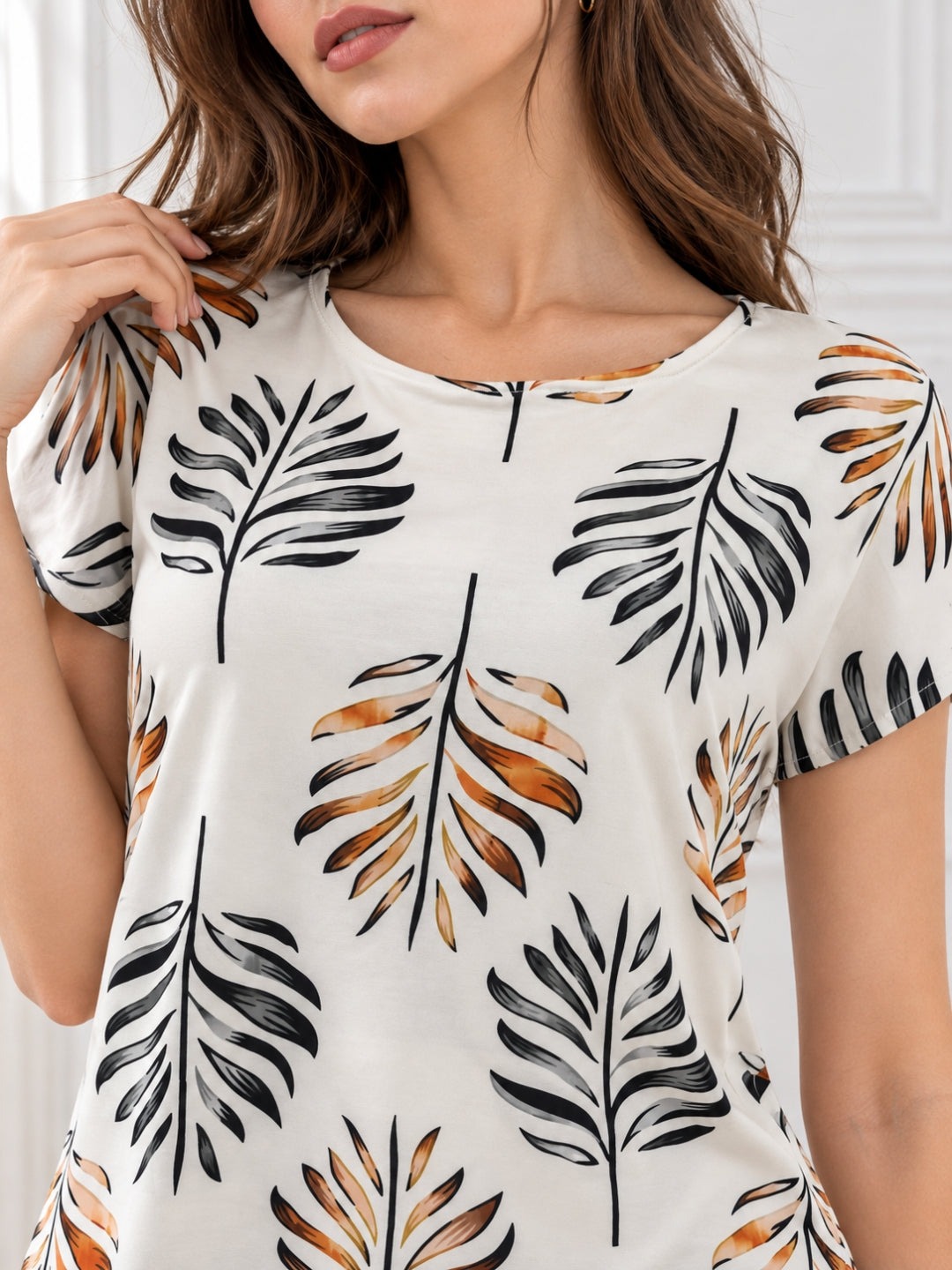 Clobug Stylish Printed Round Neck Top for Women – Trendy Summer Top