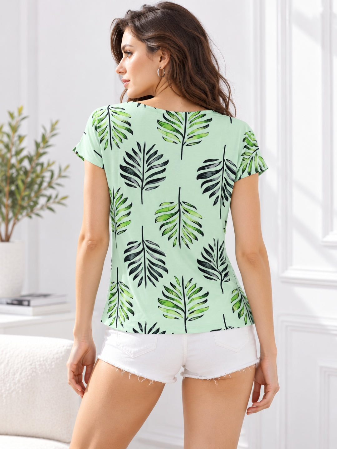 Clobug Stylish Printed Round Neck Top for Women – Trendy Summer Top