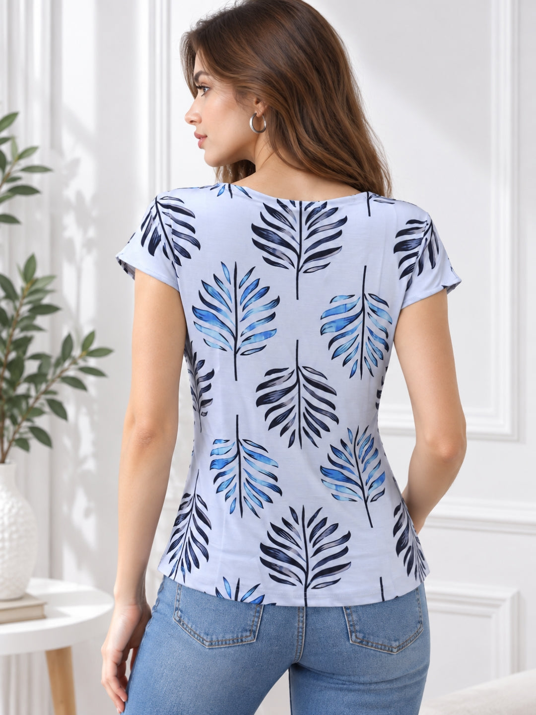Clobug Stylish Printed Round Neck Top for Women – Trendy Summer Top