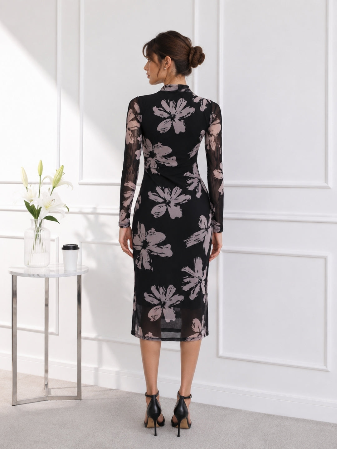 Clobug Women Printed Black Midi Dress