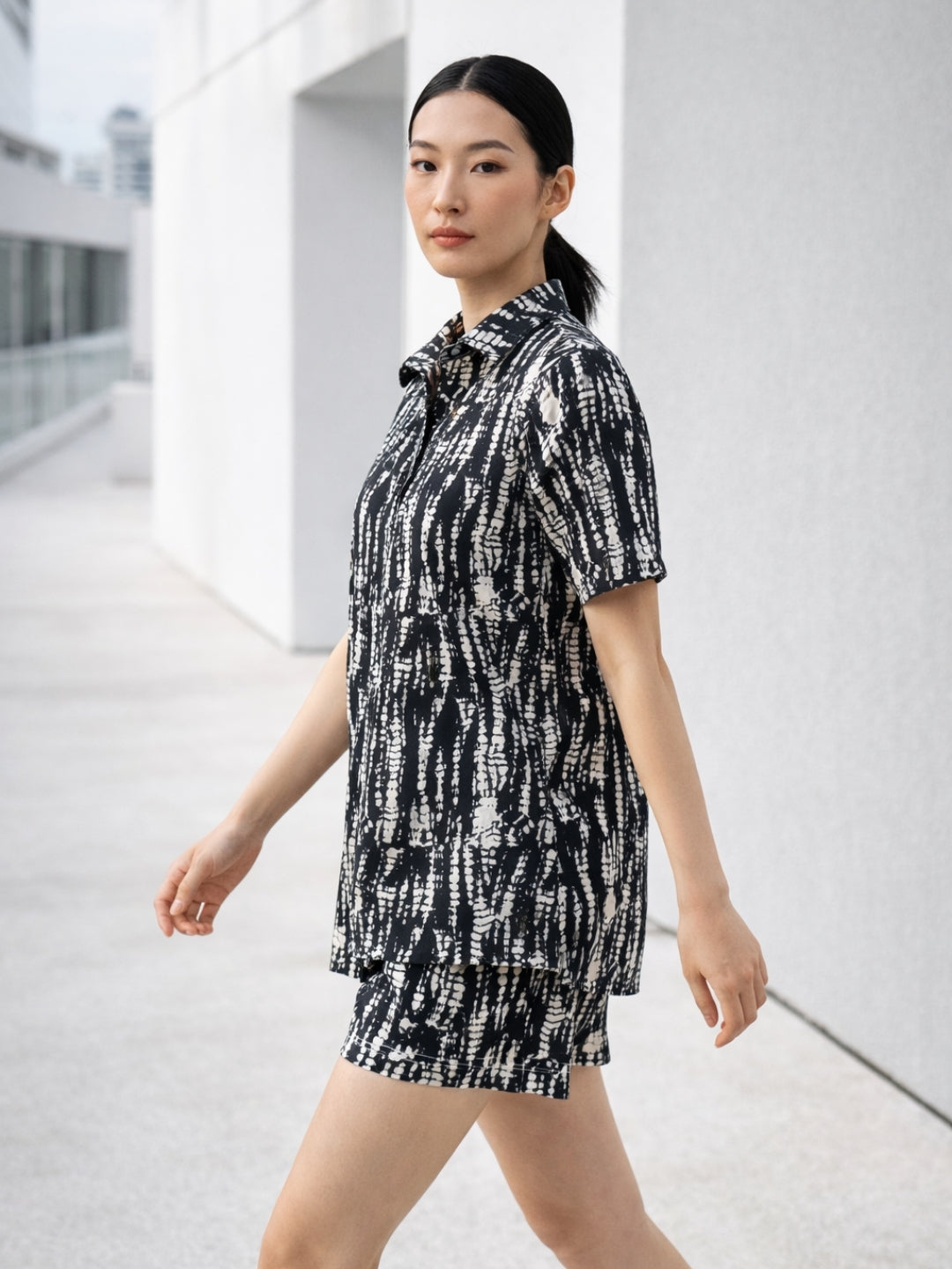 Clobug Women Shirt & Shorts Printed Co-ord Set
