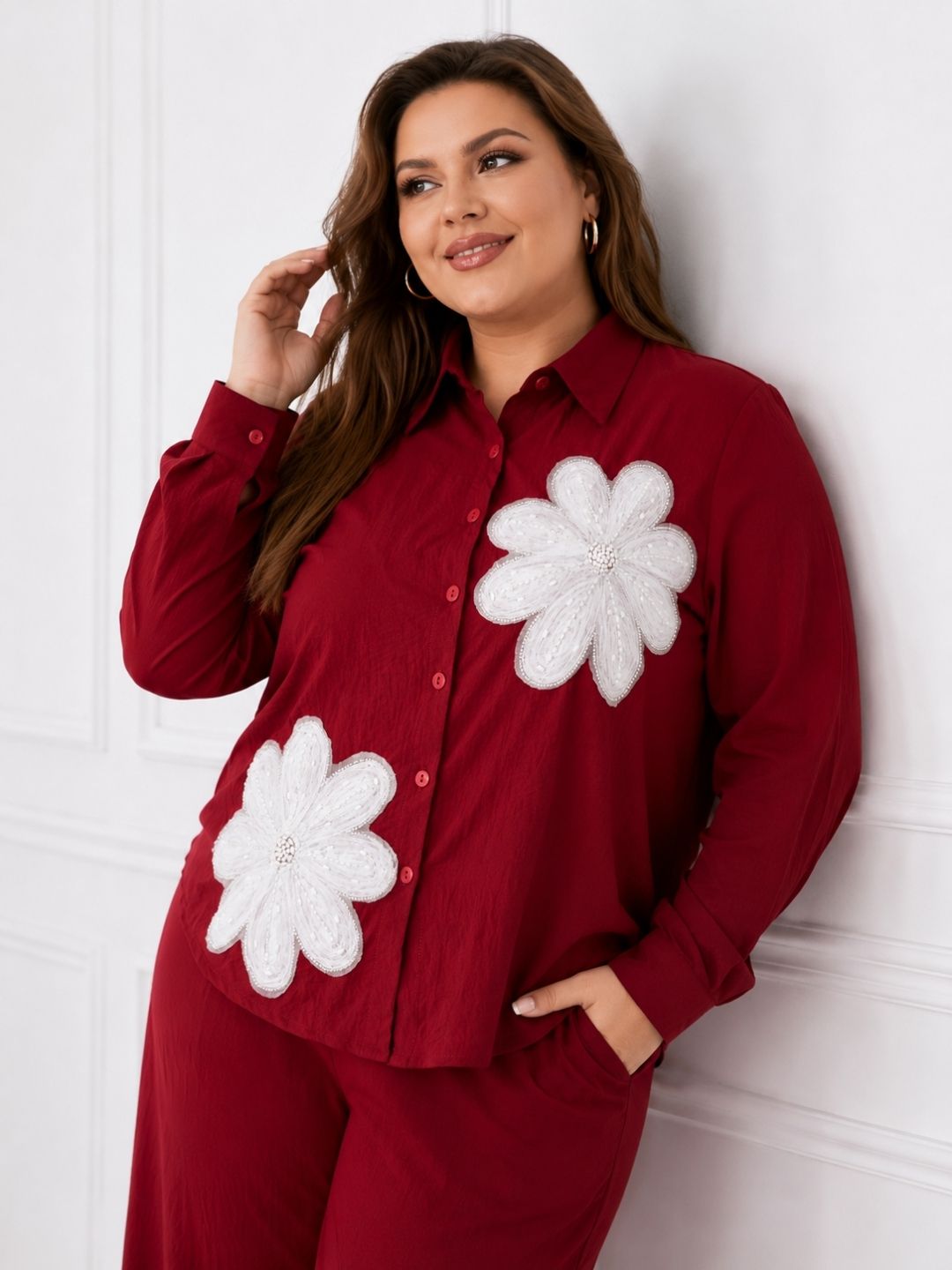 Women's Plus Size Floral Appliqué Shirt & Pant Co-Ord Set
