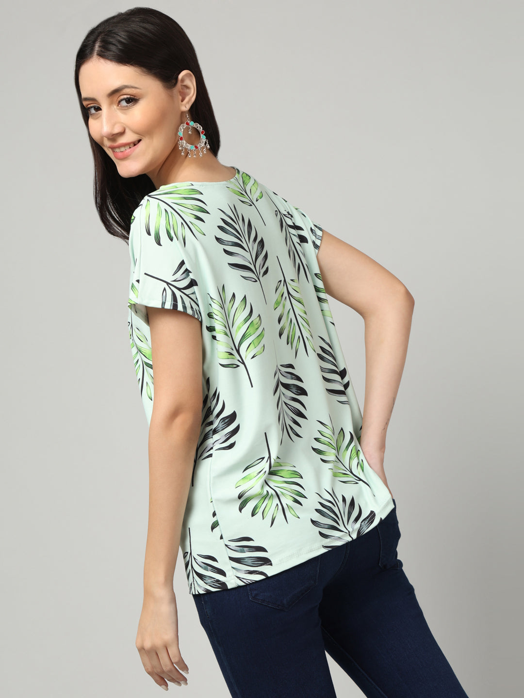 Clobug Stylish Printed Round Neck Top for Women – Trendy Summer Top