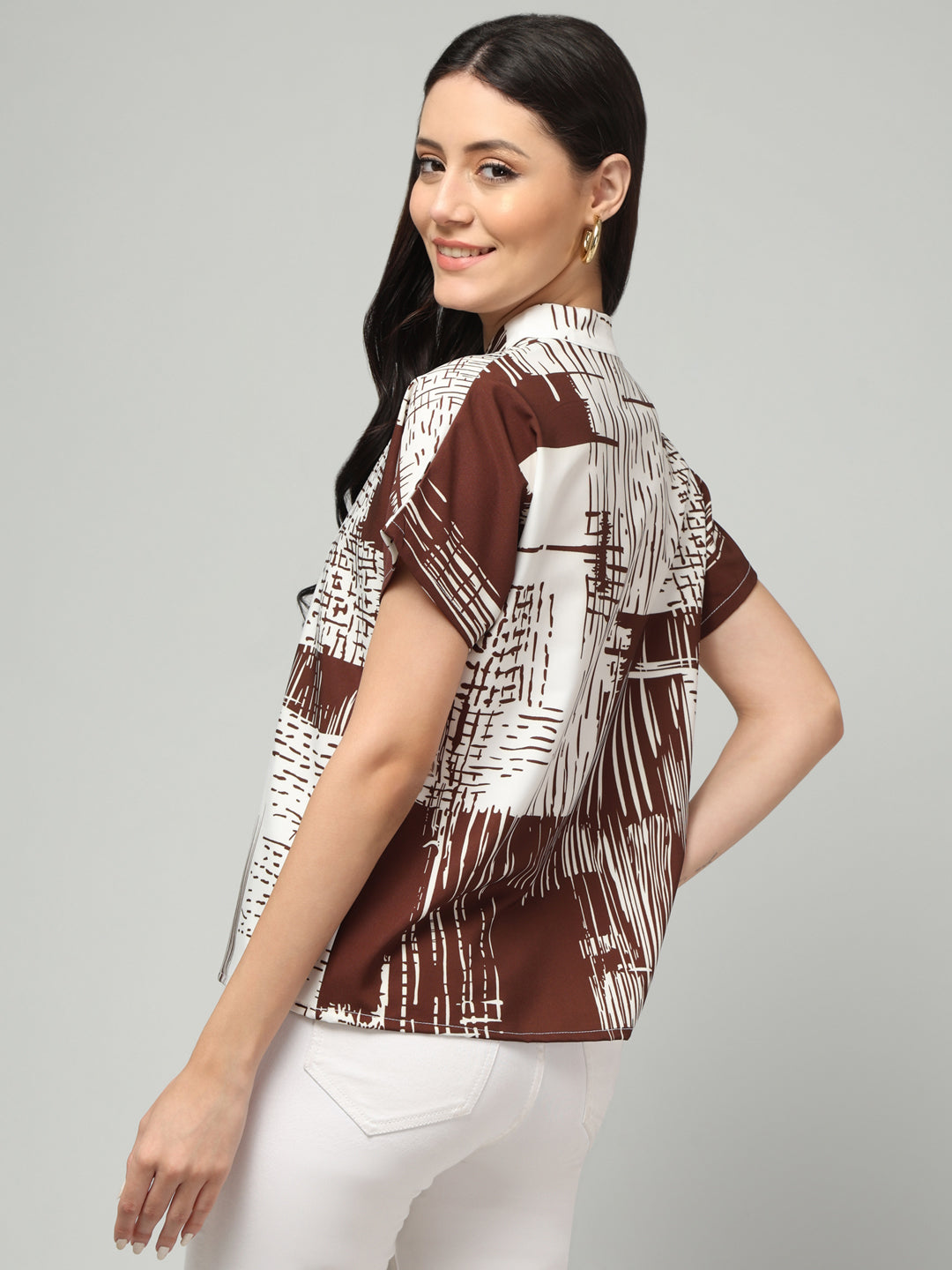 Clobug Stylish Printed V Neck Top for Women – Trendy Summer Top