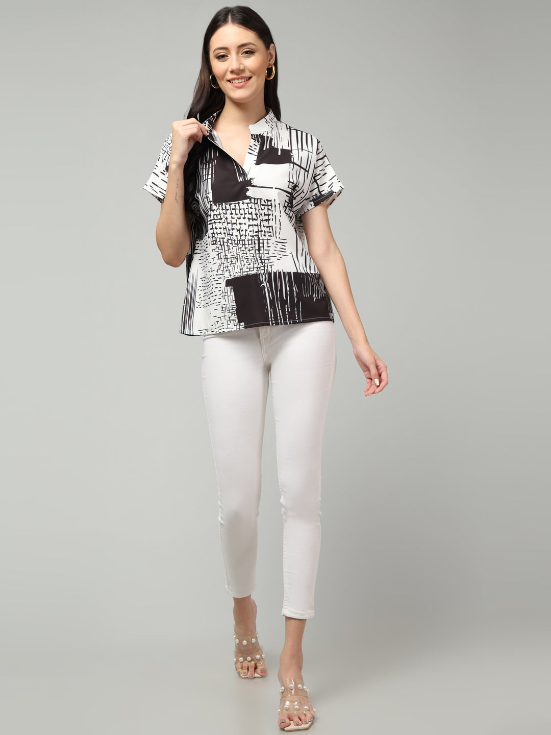 Clobug Stylish Printed V Neck Top for Women – Trendy Summer Top