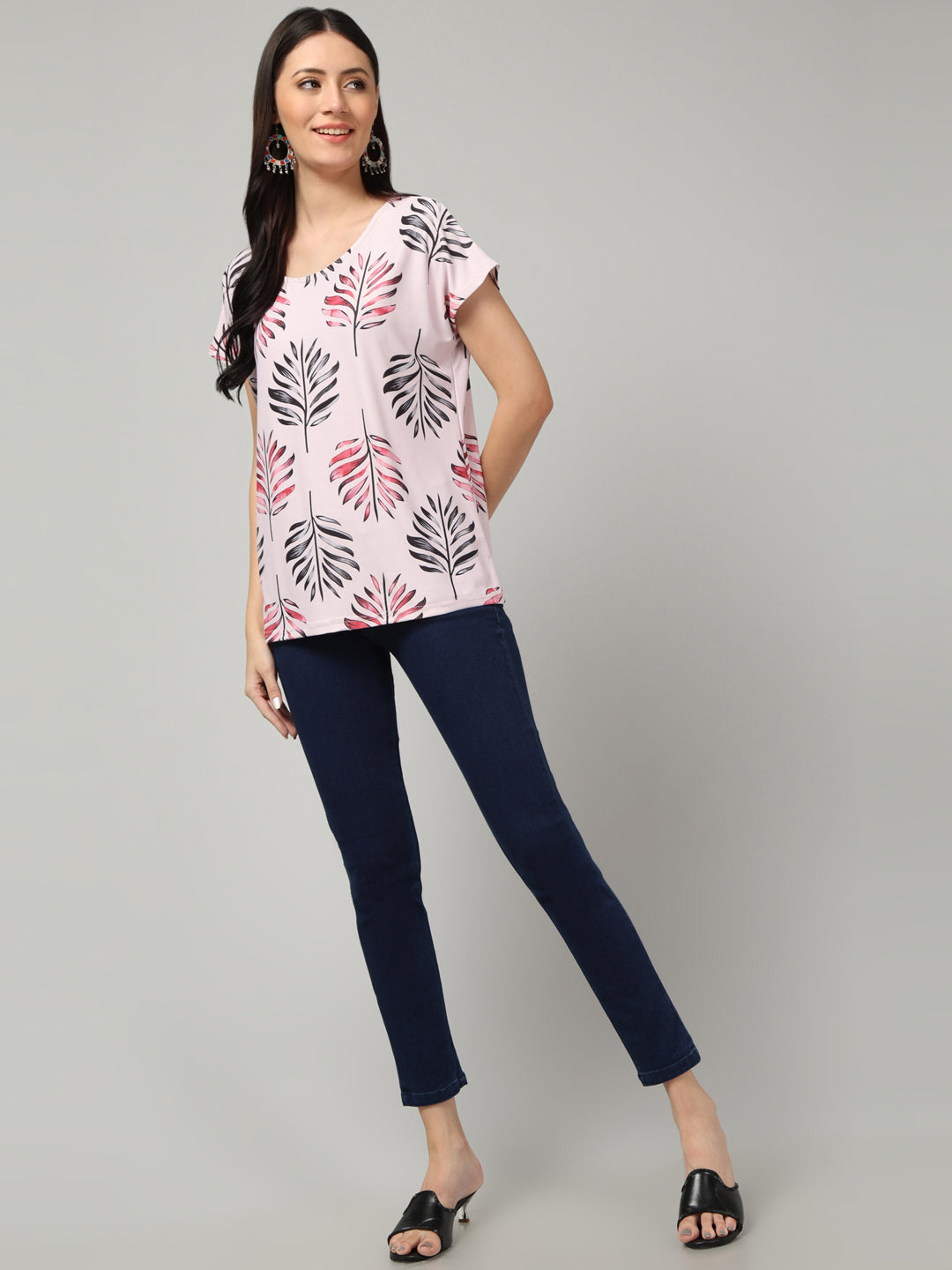 Clobug Stylish Printed Round Neck Top for Women – Trendy Summer Top