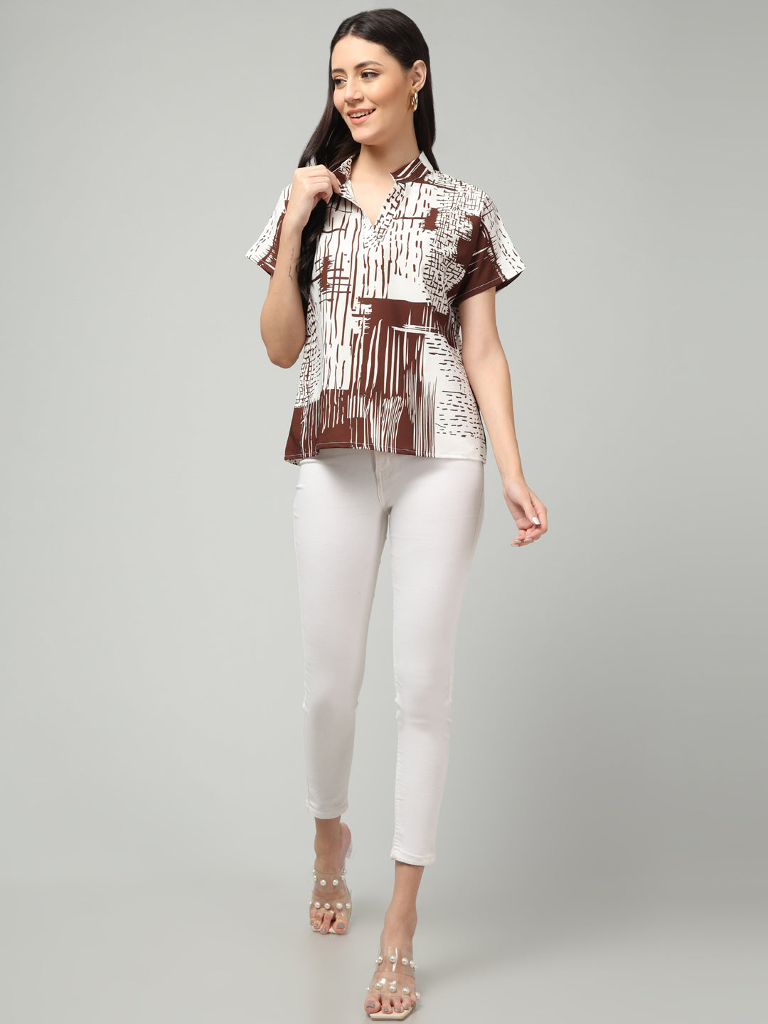 Clobug Stylish Printed V Neck Top for Women – Trendy Summer Top