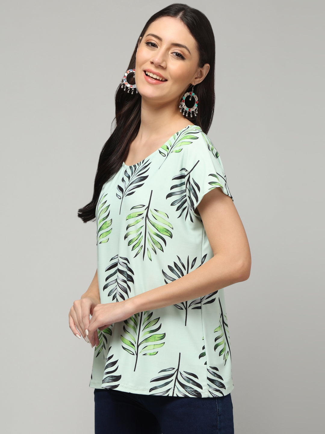 Clobug Stylish Printed Round Neck Top for Women – Trendy Summer Top