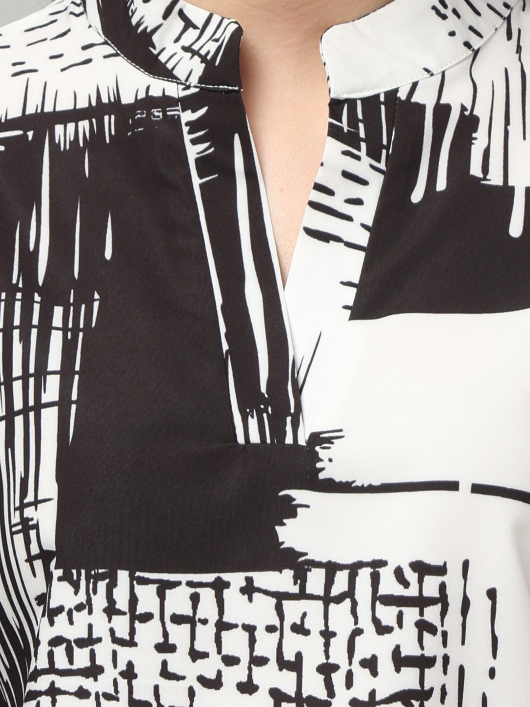 Clobug Stylish Printed V Neck Top for Women – Trendy Summer Top