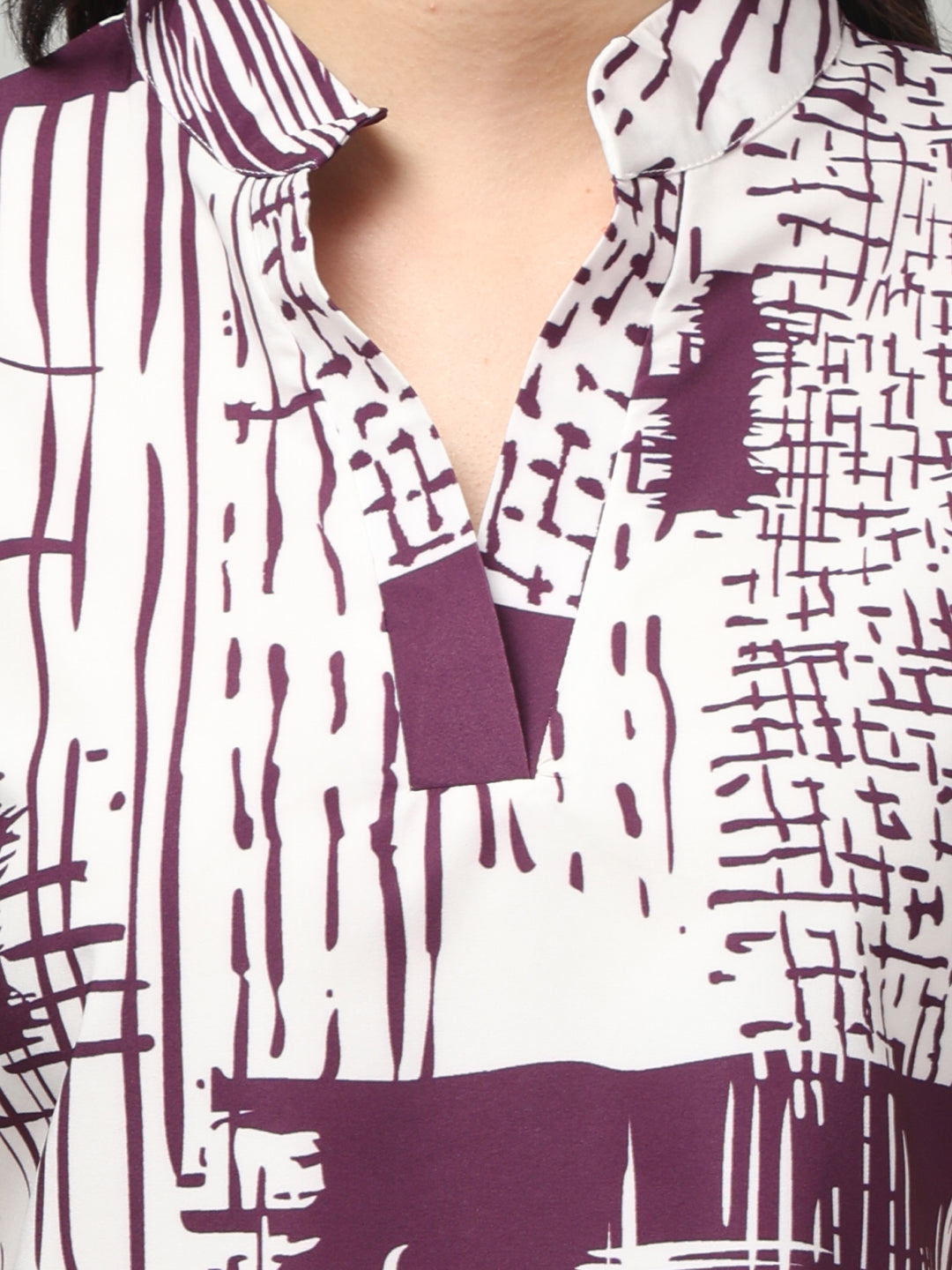 Clobug Stylish Printed V Neck Top for Women – Trendy Summer Top