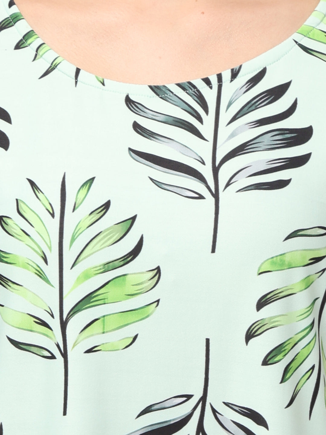 Clobug Stylish Printed Round Neck Top for Women – Trendy Summer Top