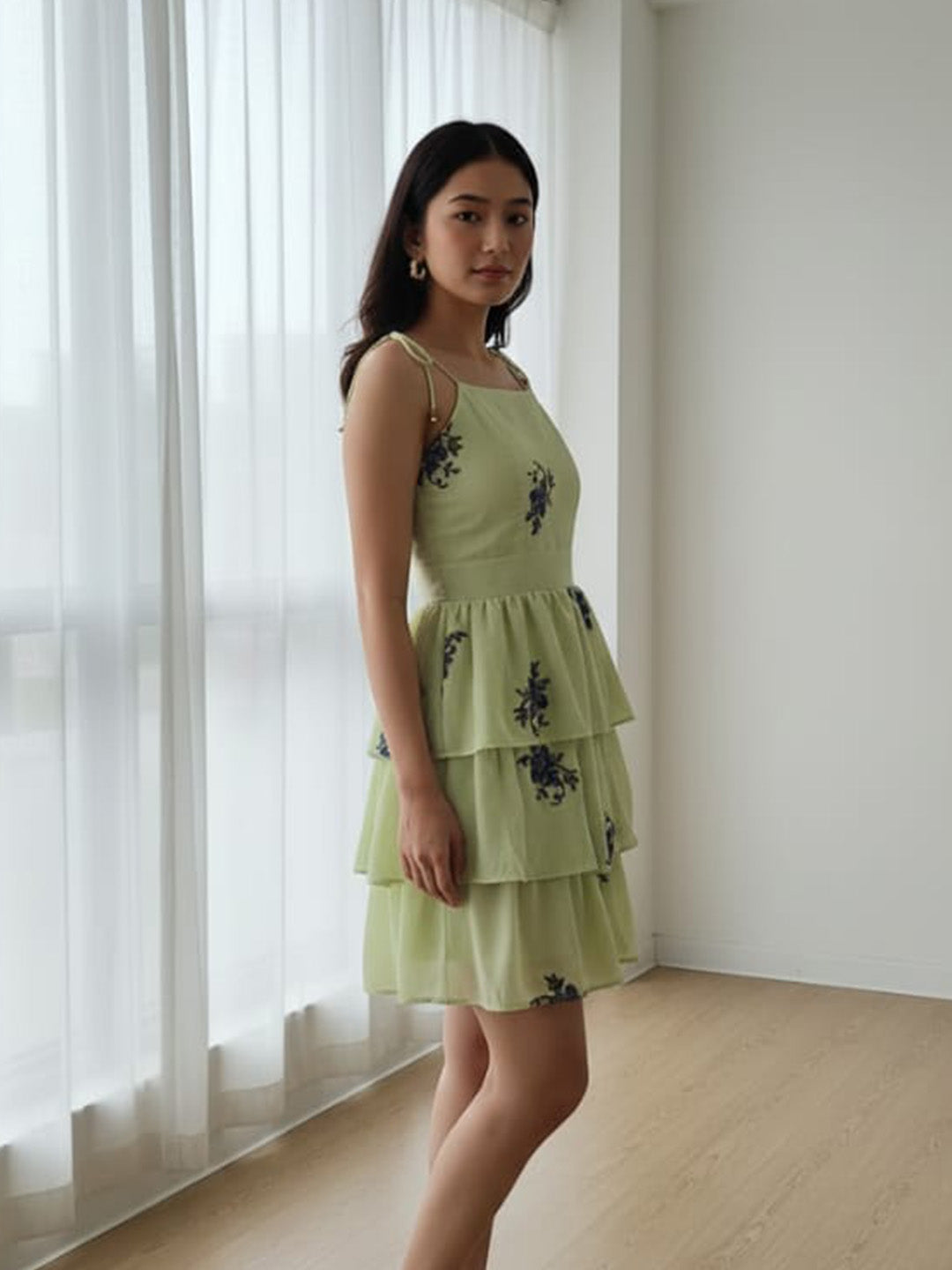 Clobug Women Sleeveless Layered Tie up Neck Dress