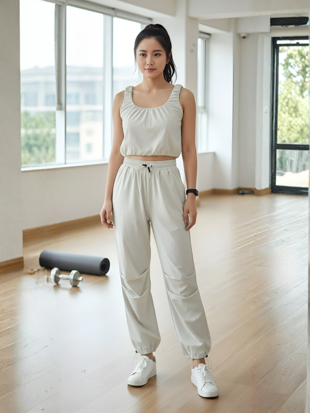 Clobug Women Crop Top And Trackpant Set
