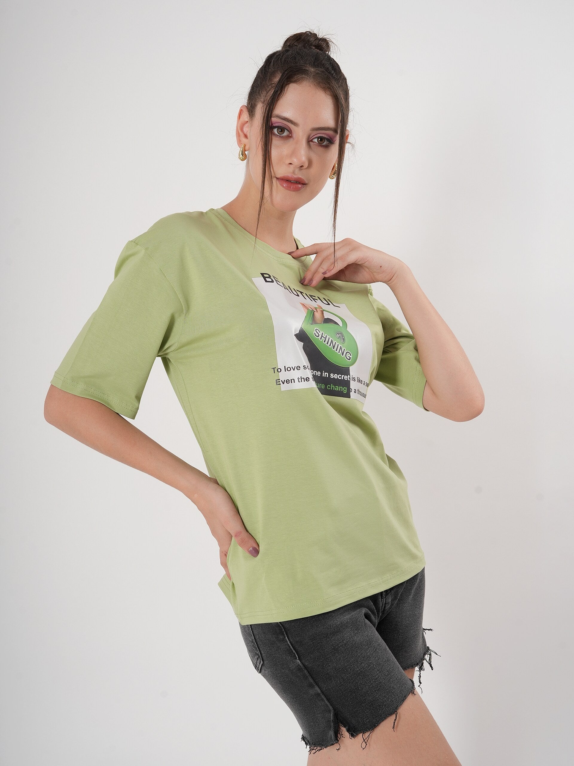 Beautiful Print T- Shirt With Round Neck and Half Sleeve