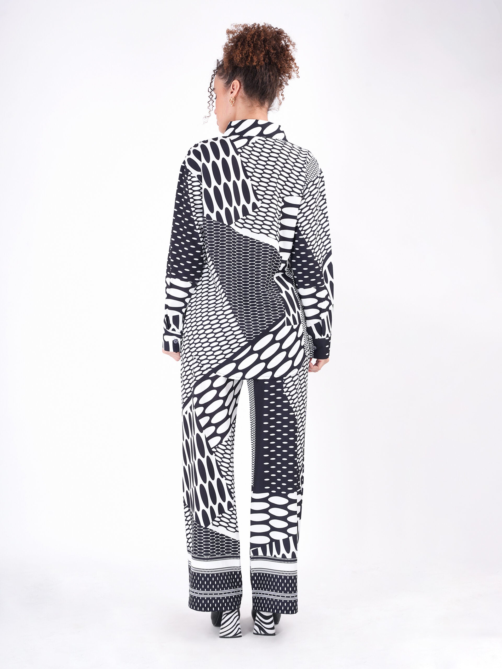 Black Bold Pattern Cordset