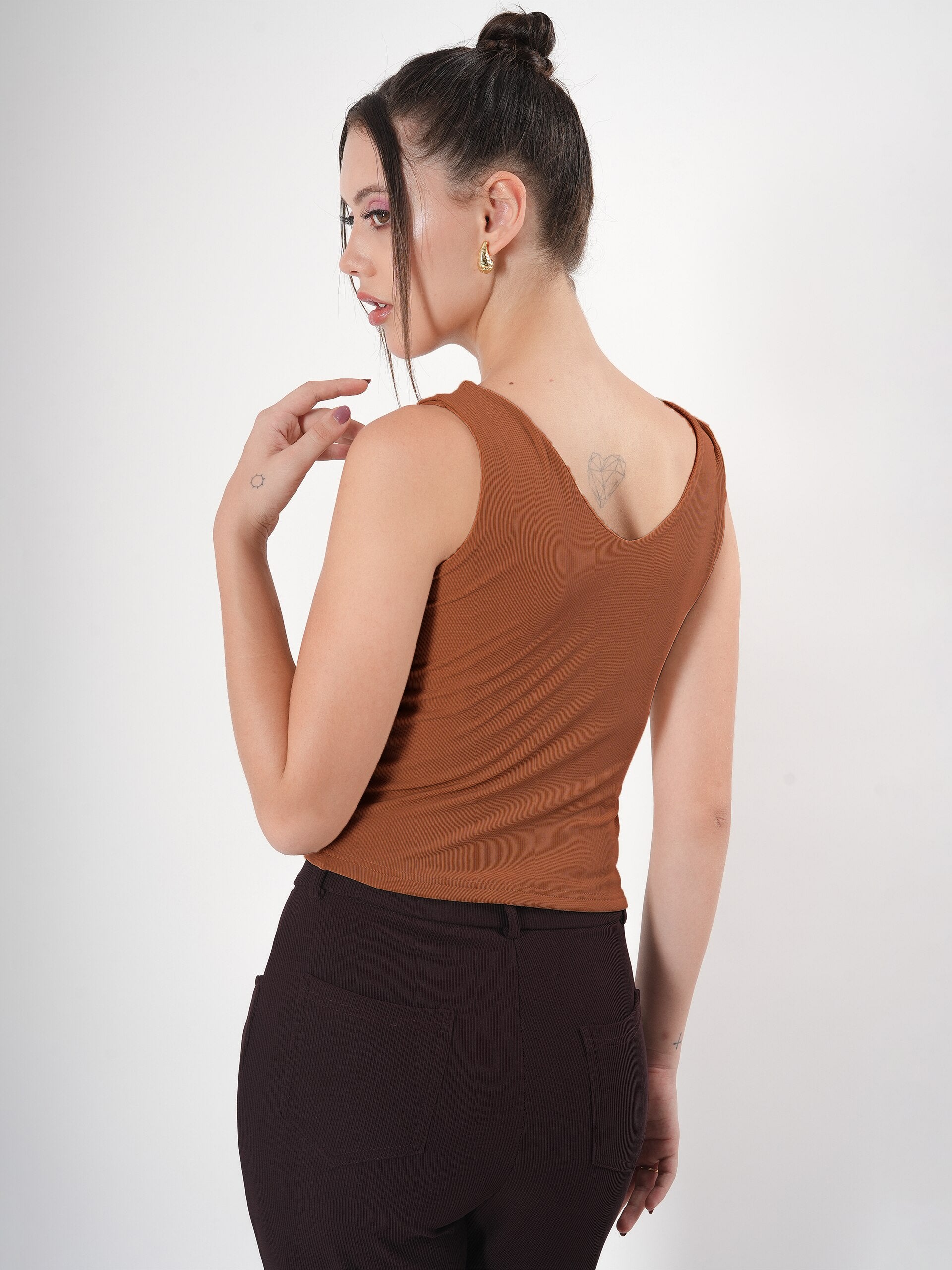 Solid V Neck Sleeveless Fitted Crop Top For Women
