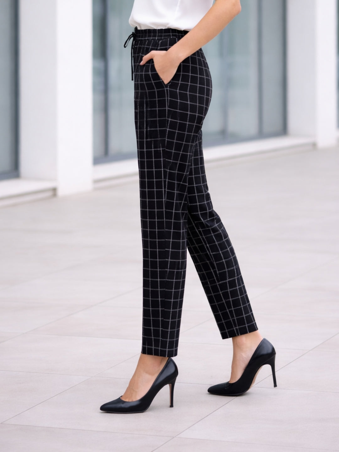 Clobug Women Printed Regular Fit Trouser