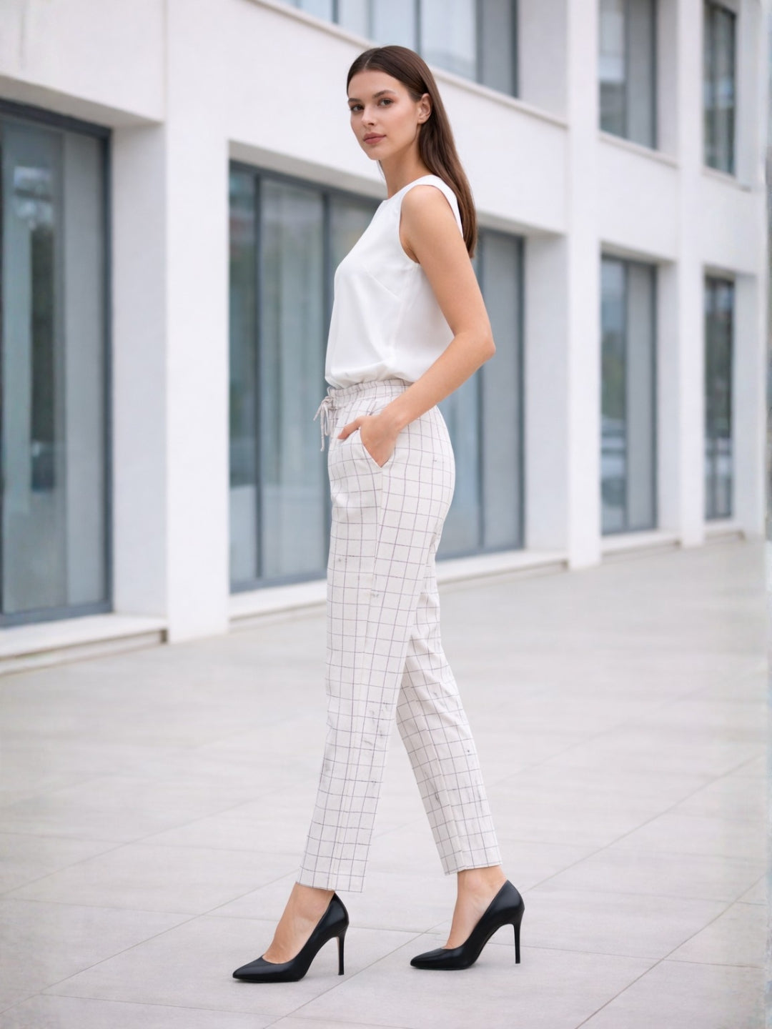 Clobug Women Printed Regular Fit Trouser