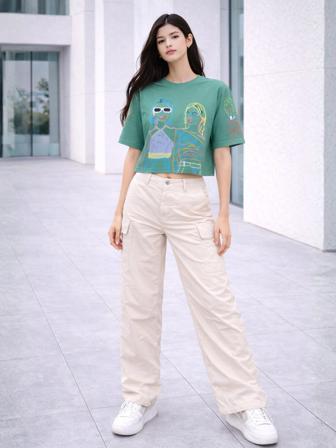 Clobug Women Oversized Graphic Print Crop T-Shirt