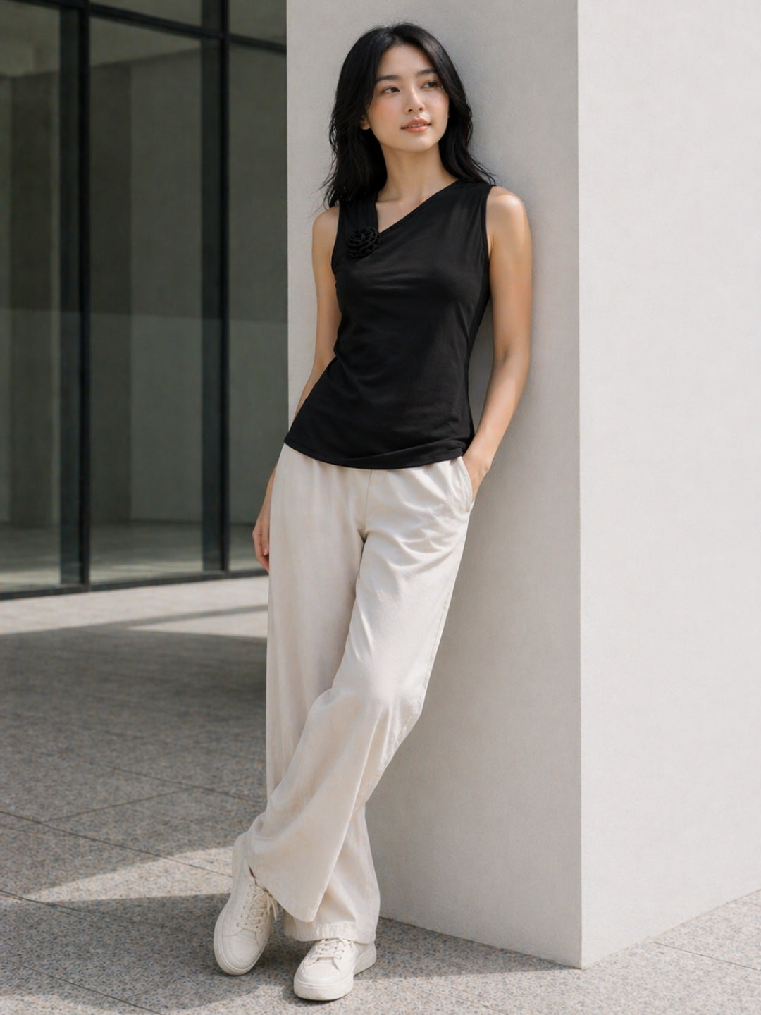 Clobug Women Sleeveless Asymmetric Neck Top